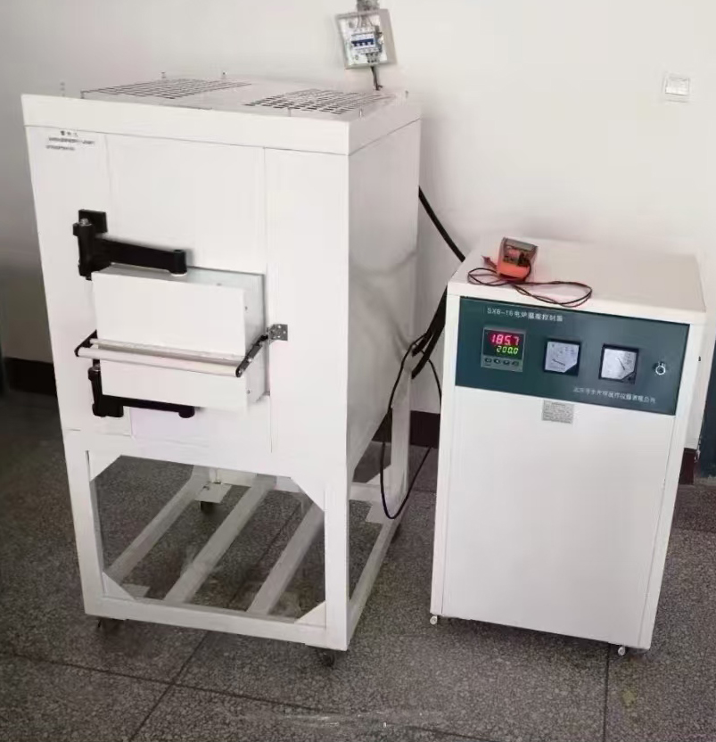 KURSUS KUALITI 1600C Muffle Relau untuk Makmal