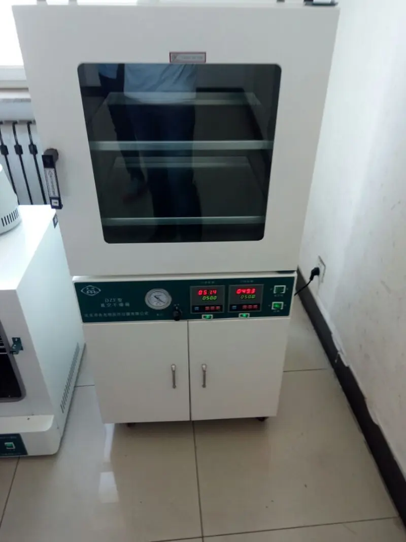 Oven pengeringan vakum dengan pam vakum