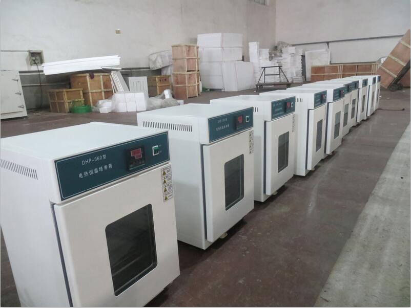 Kotak Inkubator Elektrotermal Suhu Suhu untuk Makmal