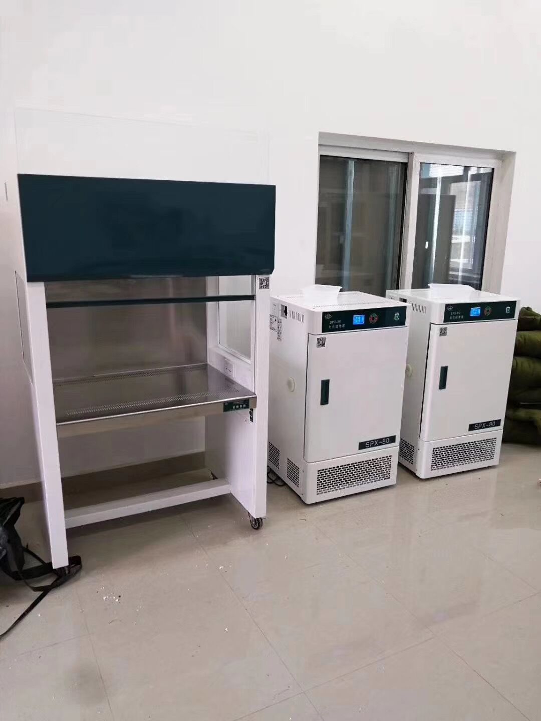 Makmal Bekalan Udara Menegak dan Mendatar Makmal 100 Kabinet Aliran Laminar