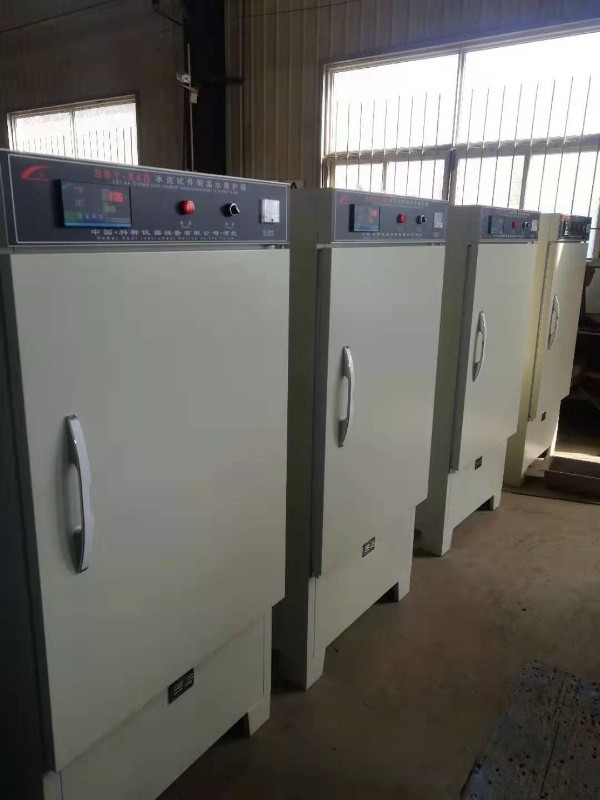 Kotak pengawetan air termostatik simen